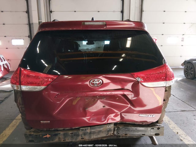 5TDYK3DC0ES411289 Toyota Sienna Xle V6 8 Passenger