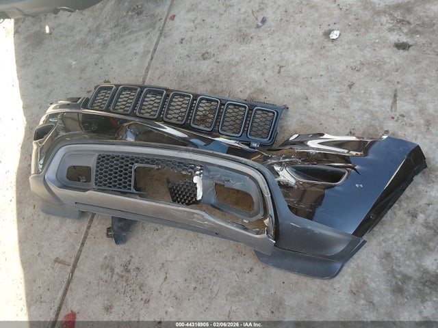 1C4RJFLG7KC730764 Jeep Grand Cherokee Trailhawk 4x4