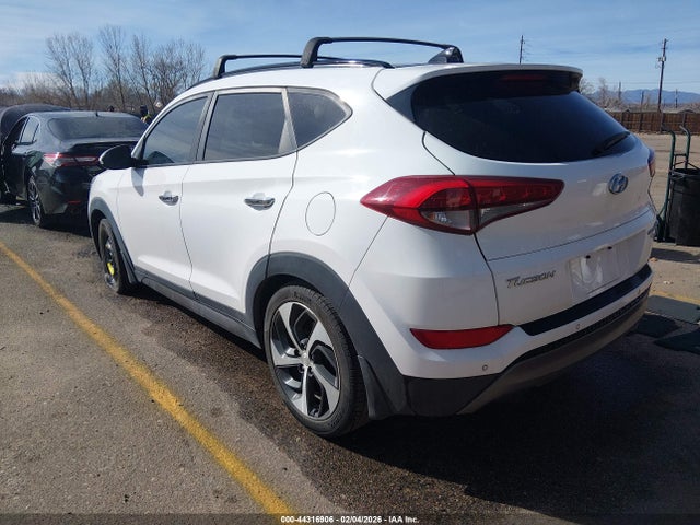 2016 HYUNDAI TUCSON KM8J33A22GU262159 Photo 2