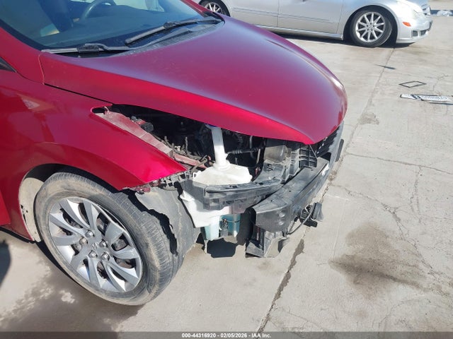 Продаж на аукціоні авто 2013 Hyundai Elantra Gls/limited, vin: 5NPDH4AE8DH225612, номер лоту: 44316920