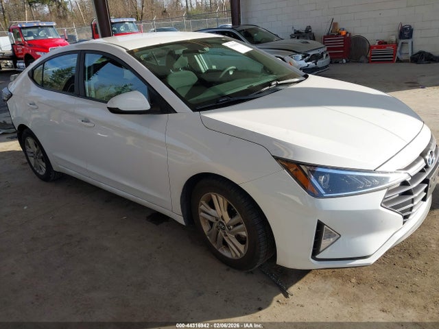 2019 HYUNDAI ELANTRA 5NPD84LF3KH452984