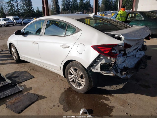 2019 HYUNDAI ELANTRA 5NPD84LF3KH452984 Photo 2