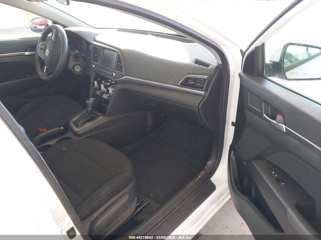 2019 HYUNDAI ELANTRA 5NPD84LF3KH452984 Photo 4