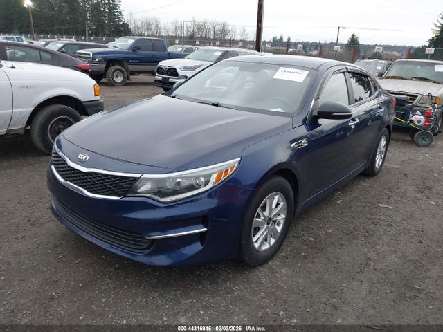 KIA Optima Lx 2018 5XXGT4L32JG193853 Image 2