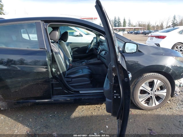 1N4AZ1CP5KC305512 Nissan Leaf Sl