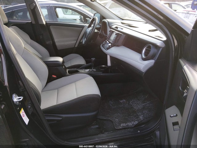 Toyota Rav4 Xle 2017 2T3RFREV6HW604108 Image 5