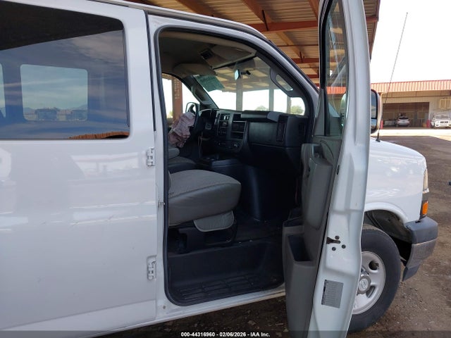 1GAZGPFG5H1337682 Chevrolet Express 3500 Lt
