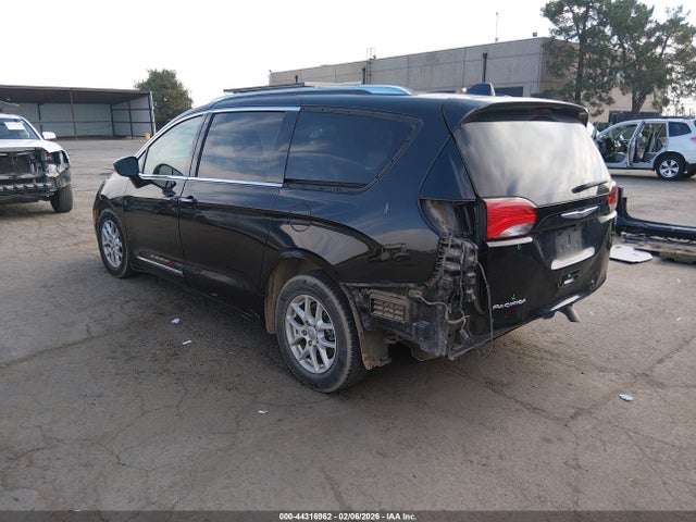 2020 CHRYSLER PACIFICA 2C4RC1BG1LR128207 Photo 2