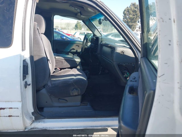 Продажа на аукционе авто 2002 Chevrolet Silverado 1500 Ls, vin: 2GCEC19V321307882, номер лота: 44316975