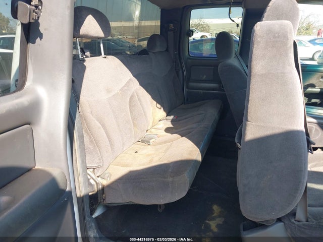 Продажа на аукционе авто 2002 Chevrolet Silverado 1500 Ls, vin: 2GCEC19V321307882, номер лота: 44316975