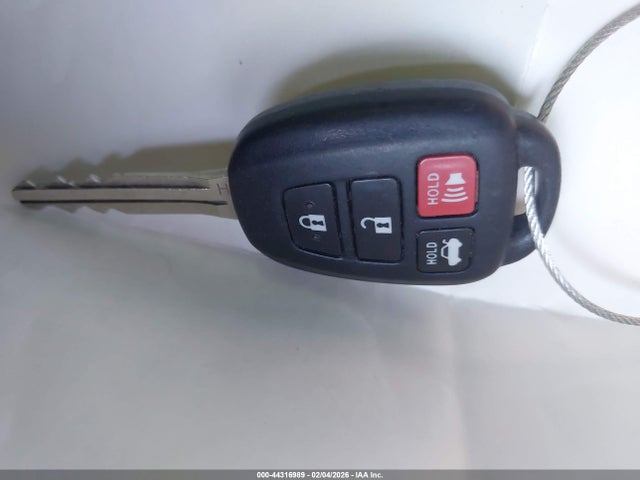 2T1BURHE7GC644953 Toyota Corolla S Plus