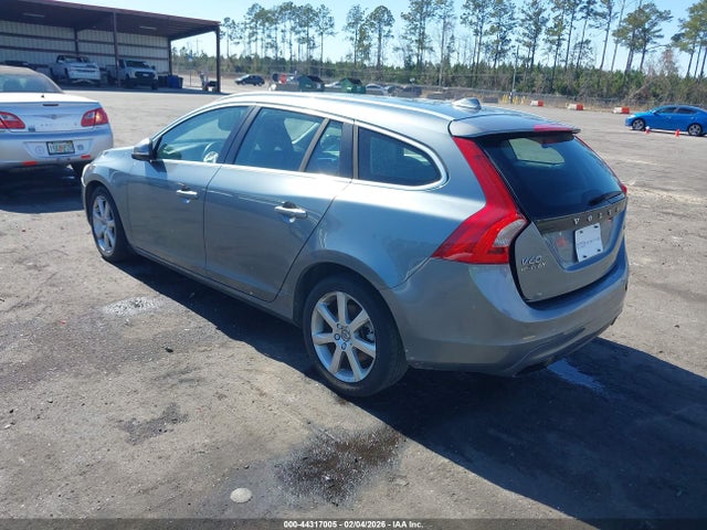 2017 VOLVO V60 YV140MEK6H1373045 Photo 2