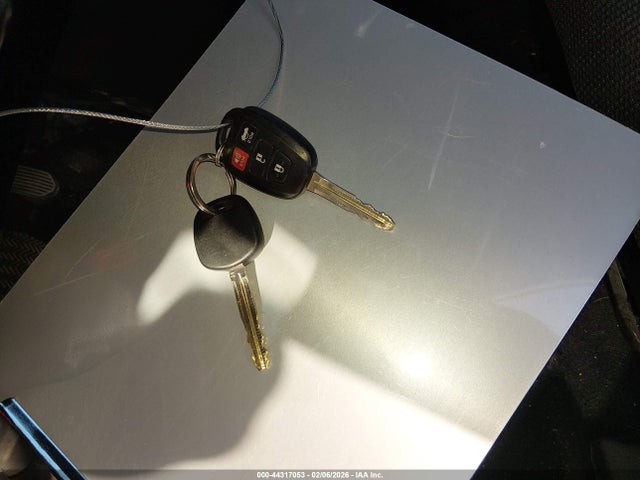 2T1BURHE4HC798988 Toyota COROLLA SE