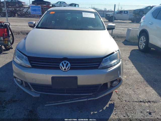2014 Volkswagen Jetta 1.8t Sel მანქანა იყიდება აუქციონზე, vin: 3VWL07AJXEM324023, აუქციონის ნომერი: 44317094