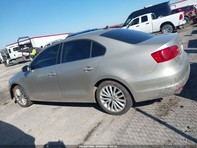 2014 Volkswagen Jetta 1.8t Sel მანქანა იყიდება აუქციონზე, vin: 3VWL07AJXEM324023, აუქციონის ნომერი: 44317094