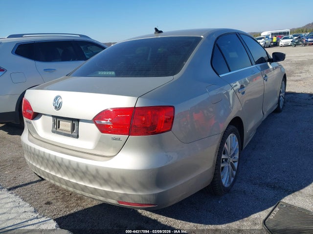 2014 Volkswagen Jetta 1.8t Sel მანქანა იყიდება აუქციონზე, vin: 3VWL07AJXEM324023, აუქციონის ნომერი: 44317094