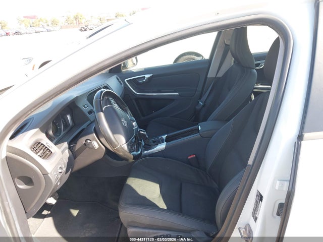 2015 VOLVO S60 YV140MFJ7F1343068 Photo 4