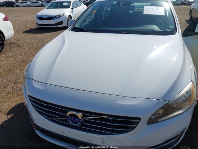 2015 VOLVO S60 YV140MFJ7F1343068 Photo 5
