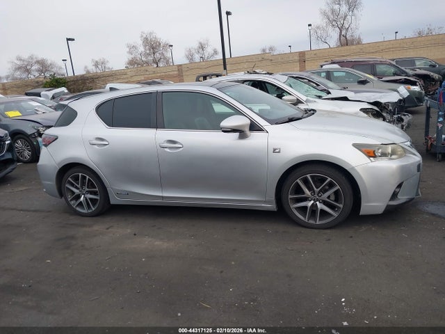 Lexus CT 200H 2015 JTHKD5BH2F2250770 Image 13