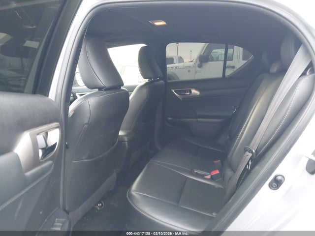 Lexus CT 200H 2015 JTHKD5BH2F2250770 Image 8
