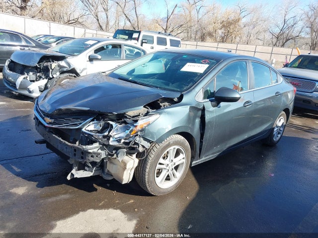 Chevrolet Cruze Lt Auto 2018 1G1BE5SM1J7164172 Image 2
