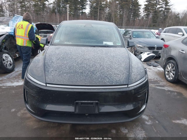 7SAYGDEE3TA411246 Tesla Model Y Long Range Launch Series/premium All-wheel Drive