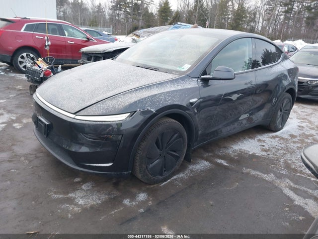 7SAYGDEE3TA411246 Tesla Model Y Long Range Launch Series/premium All-wheel Drive