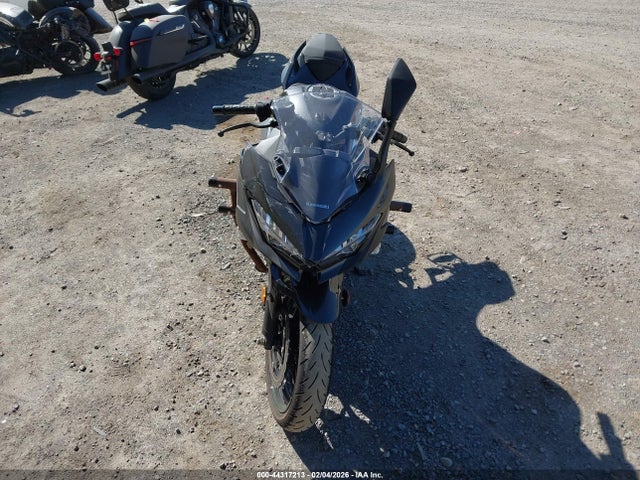 JKAEXKH12PDAK2057 Kawasaki EX400