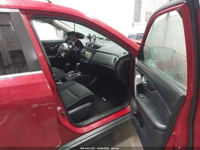 JN8AT2MV6HW273633 Nissan ROGUE SV