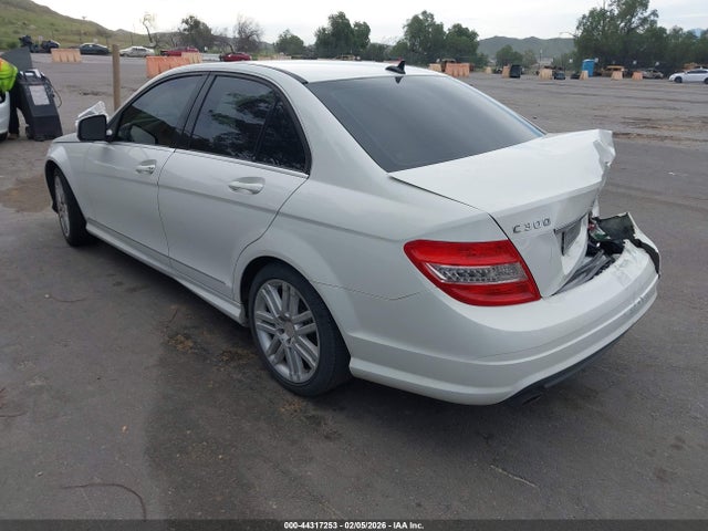 44317253 :رقم المزاد ، WDDGF54X88F038799 vin ، 2008 Mercedes-benz C 300 Luxury/sport مزاد بيع