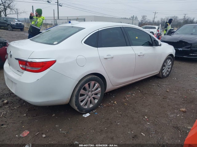 44317263 :رقم المزاد ، 1G4PP5SK7F4131607 vin ، 2015 Buick Verano مزاد بيع