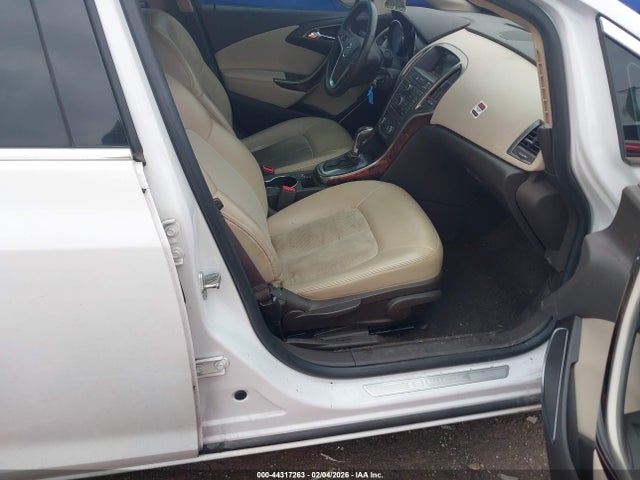 44317263 :رقم المزاد ، 1G4PP5SK7F4131607 vin ، 2015 Buick Verano مزاد بيع