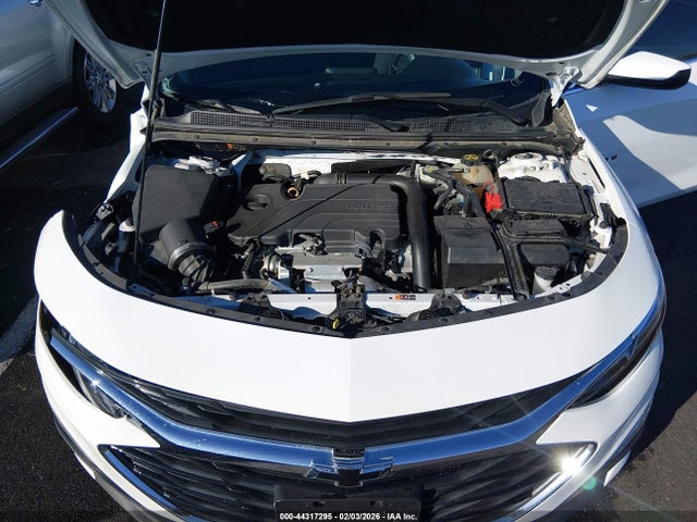 1G1ZG5ST4NF105144 Chevrolet Malibu Fwd Rs