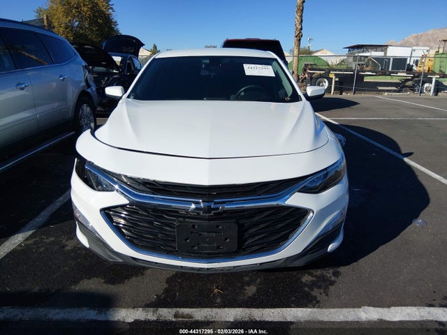 1G1ZG5ST4NF105144 Chevrolet Malibu Fwd Rs
