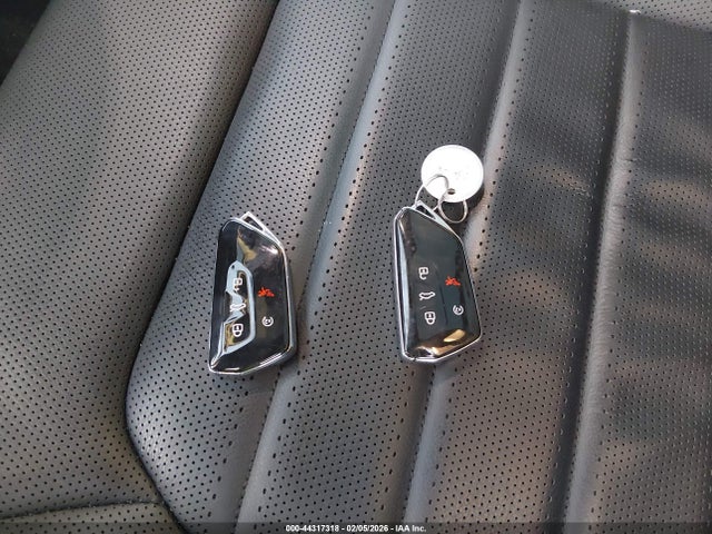2025 Volkswagen Atlas Cross Sport 2.0t Sel მანქანა იყიდება აუქციონზე, vin: 1V2BE2CA7SC208547, აუქციონის ნომერი: 44317318