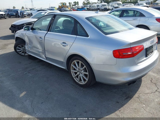 2015 AUDI A4 WAUFFAFL6FA081375 Photo 2