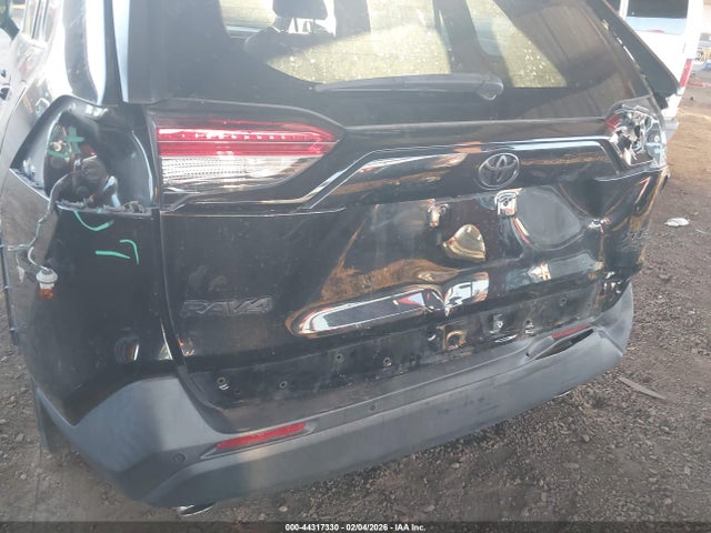 Toyota Rav4 Xle Premium 2021 2T3A1RFV2MC256412 Image 18
