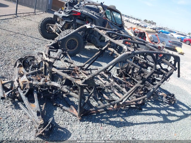 2022 CAN-AM MAVERICK X3 MAX 3JBVNAV23NE001328 Photo 1
