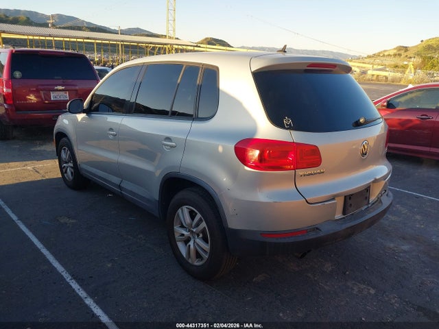 2013 VOLKSWAGEN TIGUAN WVGAV7AX6DW547587 Photo 2