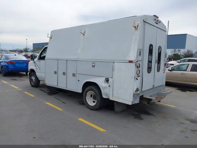 2003 FORD E-450 CUTAWAY 1FDWE45F83HA49738 Photo 2