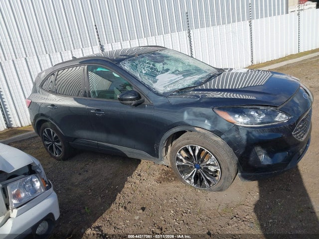 1FMCU0BZ5NUB10261 Ford Escape Se Hybrid
