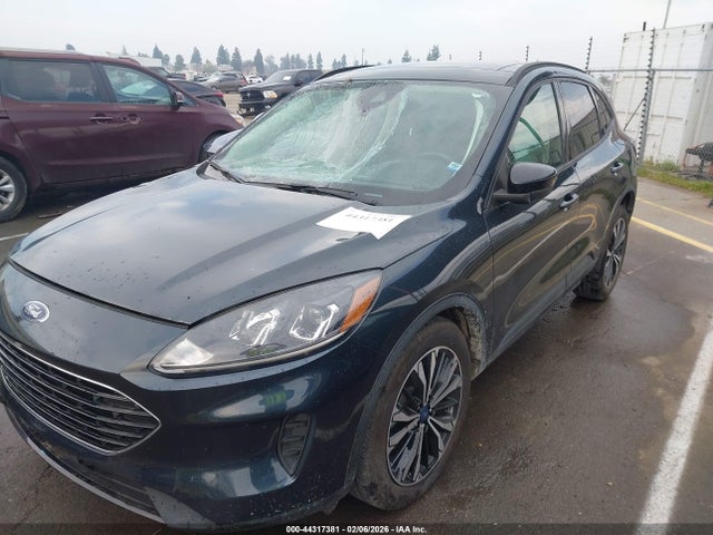 1FMCU0BZ5NUB10261 Ford Escape Se Hybrid