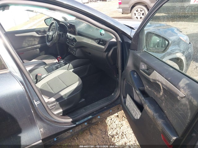 1FMCU0BZ5NUB10261 Ford Escape Se Hybrid