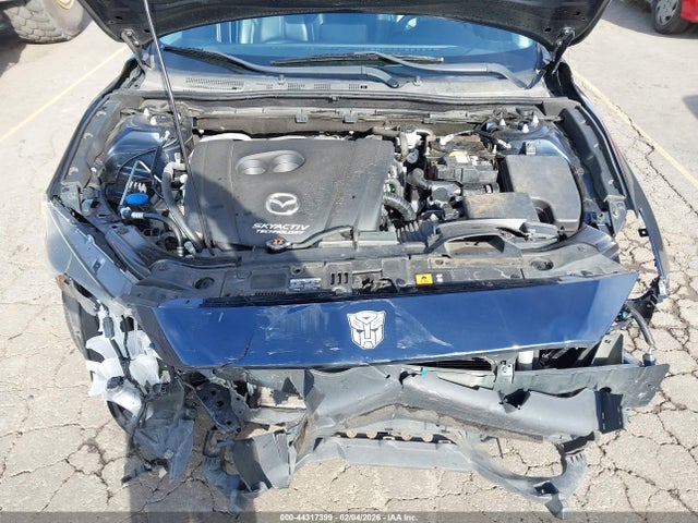 3MZBN1V34JM176015 Mazda Mazda3 Touring