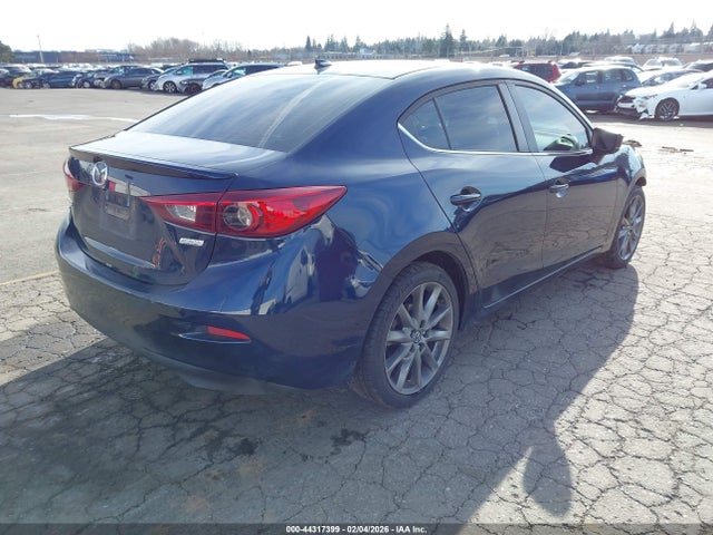 3MZBN1V34JM176015 Mazda Mazda3 Touring