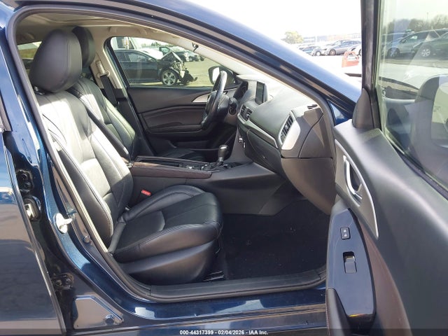 3MZBN1V34JM176015 Mazda Mazda3 Touring