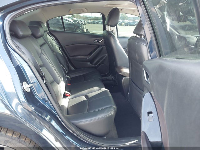 3MZBN1V34JM176015 Mazda Mazda3 Touring