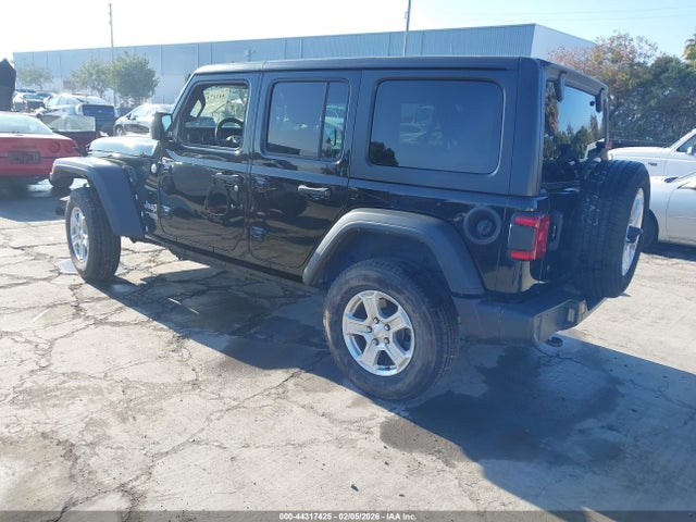 1C4HJXDG2KW538988 Jeep Wrangler Unlimited Sport S 4x4