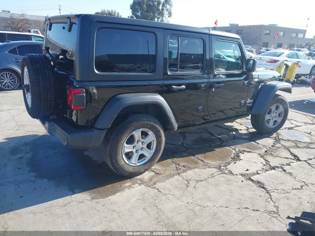 1C4HJXDG2KW538988 Jeep Wrangler Unlimited Sport S 4x4