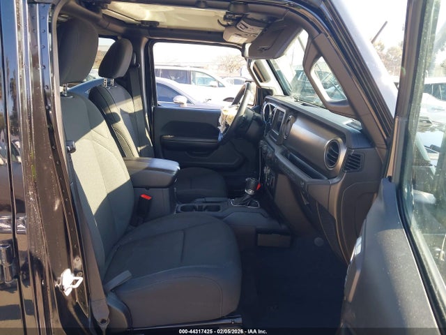 1C4HJXDG2KW538988 Jeep Wrangler Unlimited Sport S 4x4